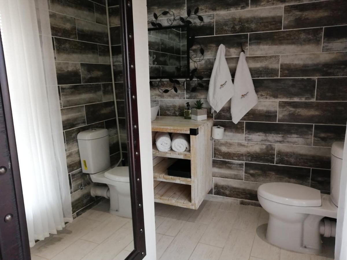 Villa Mariss Guesthouse Kraaifontein Екстер'єр фото