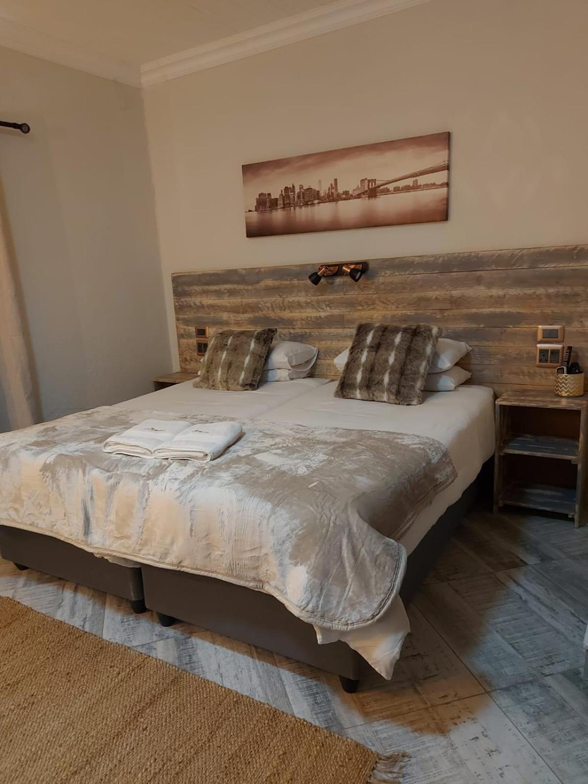 Villa Mariss Guesthouse Kraaifontein Екстер'єр фото