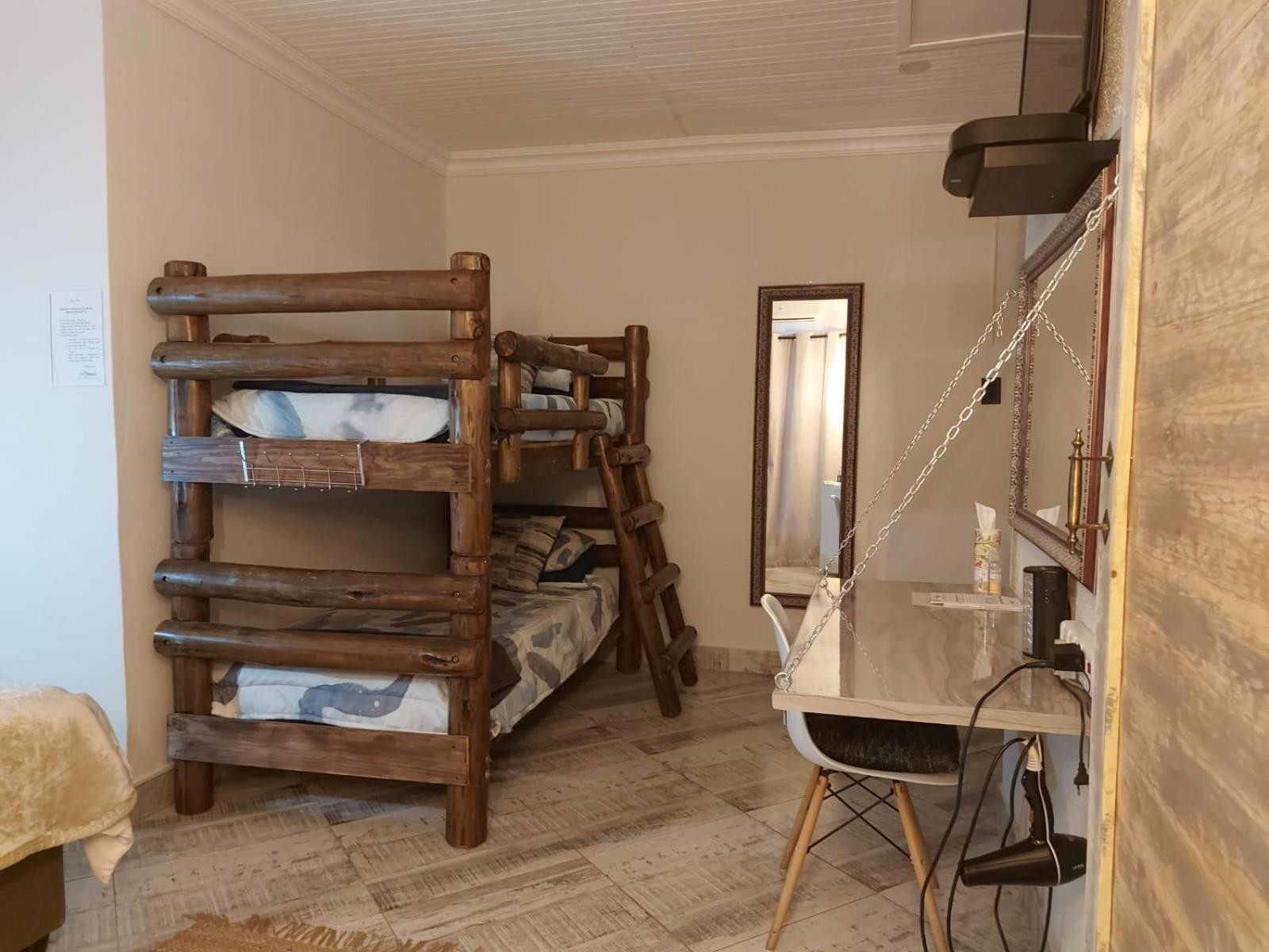 Villa Mariss Guesthouse Kraaifontein Екстер'єр фото