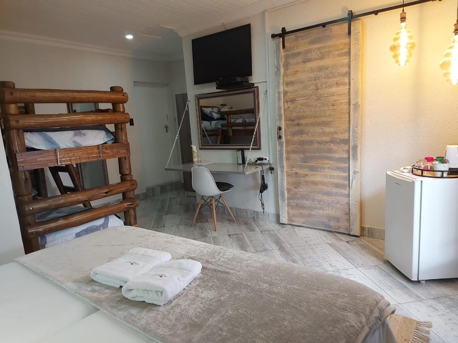 Villa Mariss Guesthouse Kraaifontein Екстер'єр фото