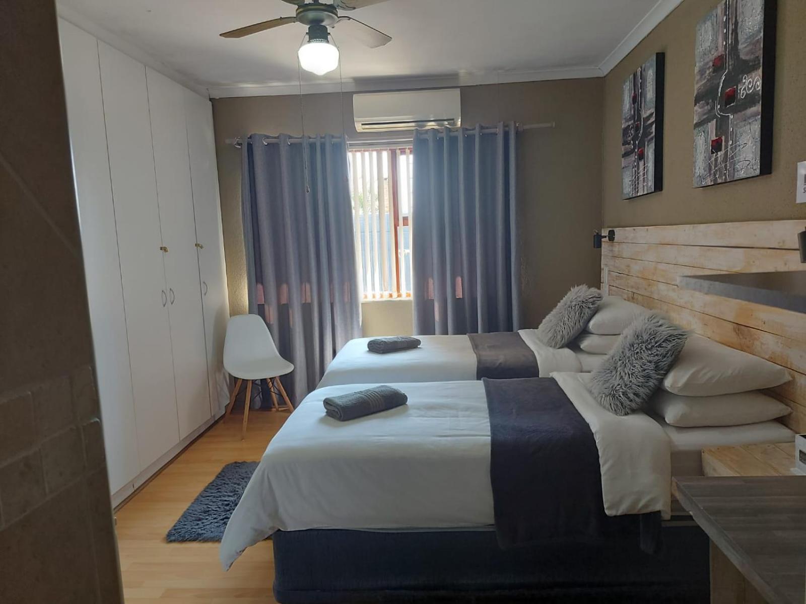 Villa Mariss Guesthouse Kraaifontein Екстер'єр фото