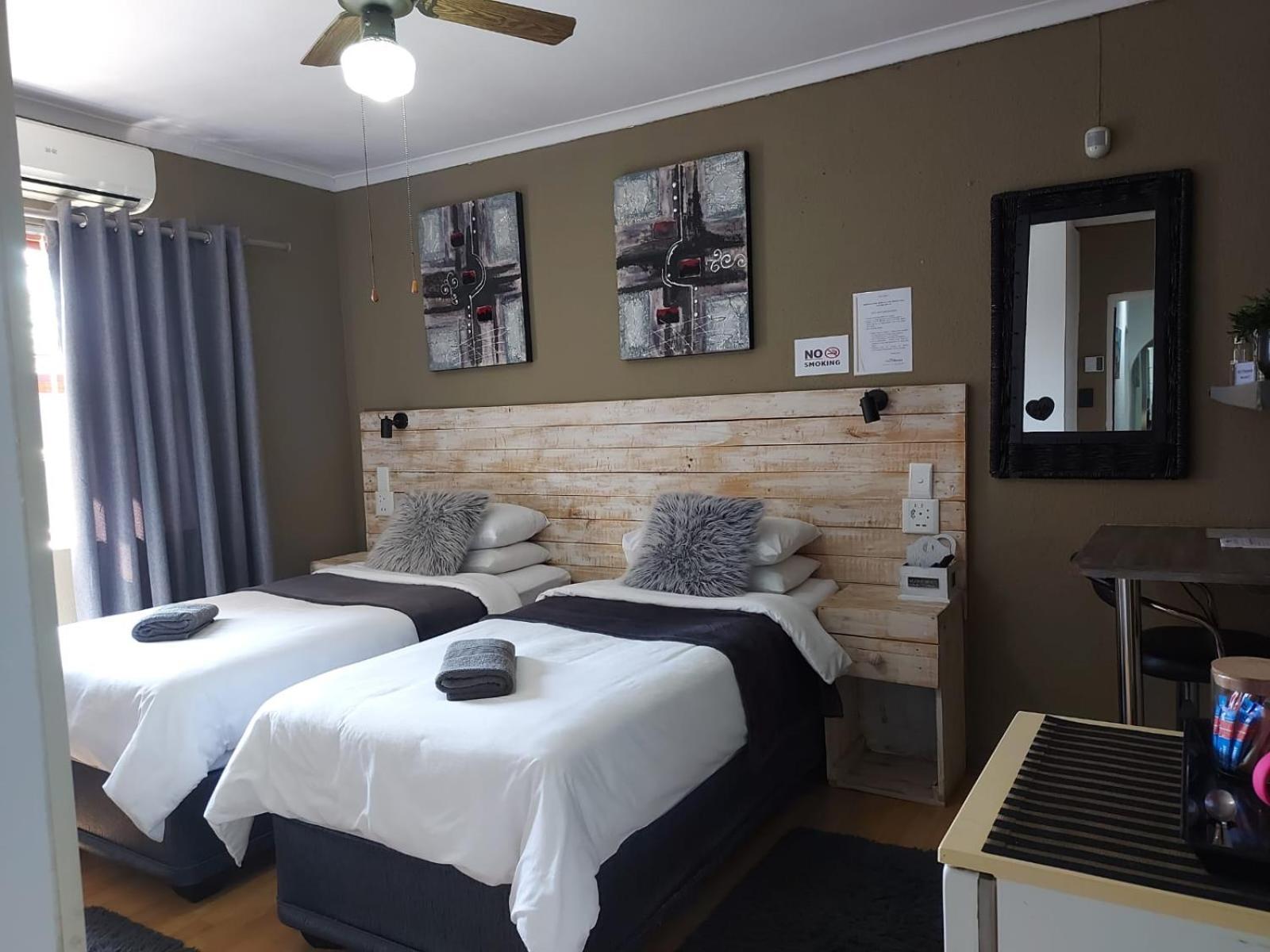 Villa Mariss Guesthouse Kraaifontein Екстер'єр фото